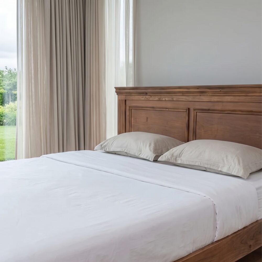 Solid Wood Platform Bed with Traditional Panel Headboard – Premium Walnut Bedroom Furniture